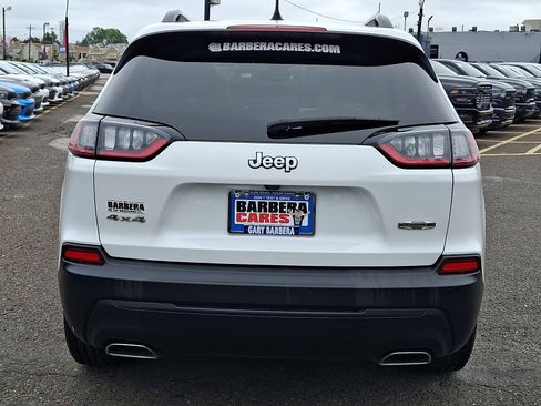 Used 2022 Jeep Cherokee Latitude Lux w/ Sun & Sound Group AWD/4WD image 5