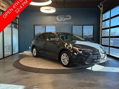 Used 2026 Toyota Corolla LE w/ LE Premium Package FWD image 1