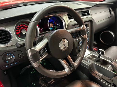 Used 2011 Ford Mustang Shelby GT500 w/ SVT Performance Pkg image 9