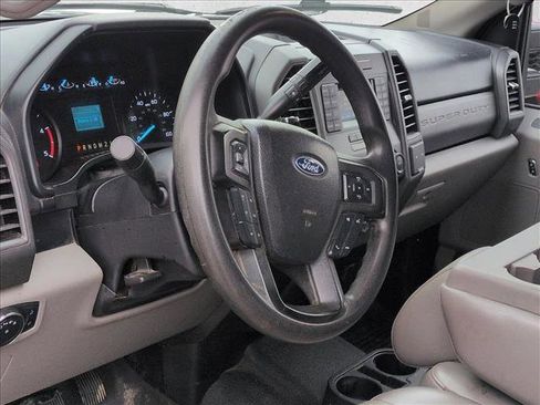 Used 2019 Ford F250 XL w/ Power Equipment Group image 9