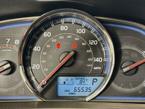 Used 2015 Toyota RAV4 Limited w/ Technology Package FWD image 15