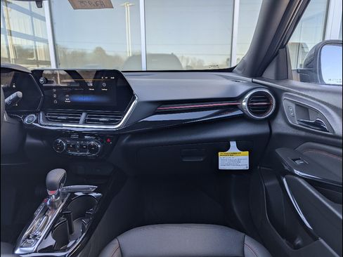 New 2026 Chevrolet Trax RS image 4