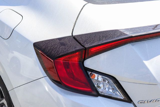 Used 2019 Honda Civic Touring image 8