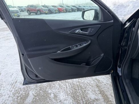 Used 2025 Chevrolet Malibu LT image 23