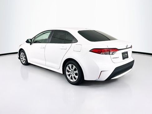 Used 2020 Toyota Corolla LE FWD image 5