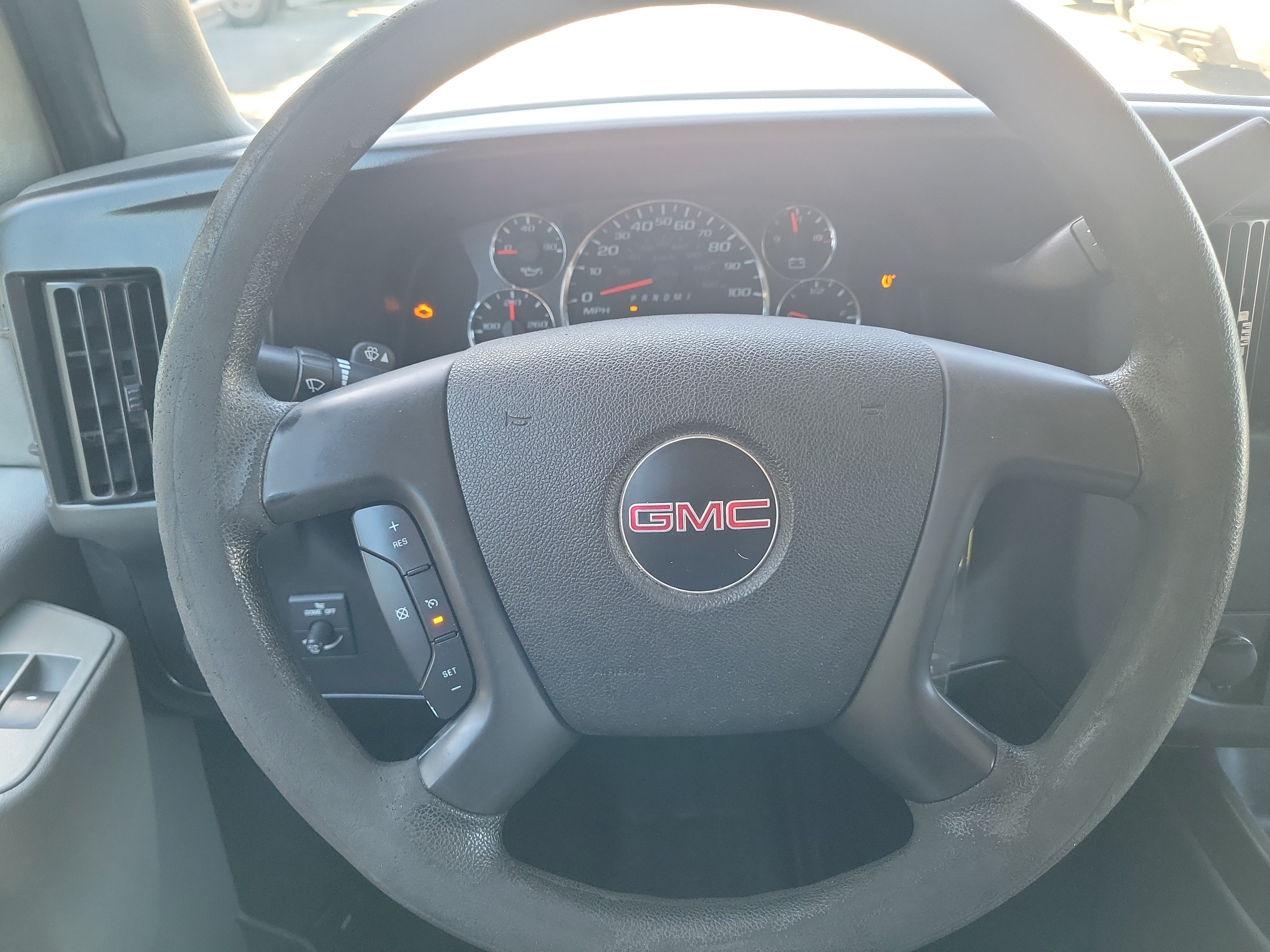Used 2014 GMC Savana 2500 RWD image 19