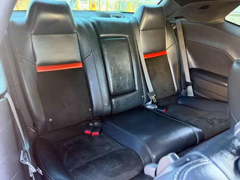 Used 2009 Dodge Challenger SRT8 w/ SRT Option Group II RWD image 19