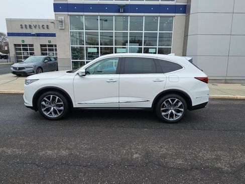 Certified 2024 Acura MDX SH-AWD w/ Technology Package image 8