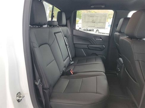 New 2024 Chevrolet Colorado LT w/ LT Convenience Package III image 27