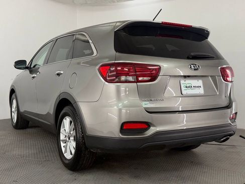 Used 2019 Kia Sorento FWD V6 image 7