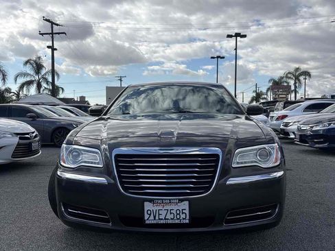 Used 2014 Chrysler 300 image 5