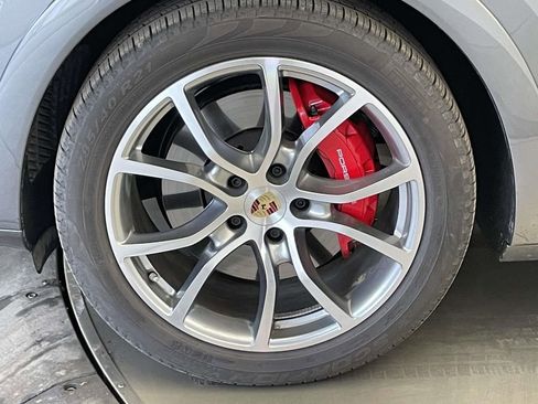 Certified 2023 Porsche Cayenne GTS image 11
