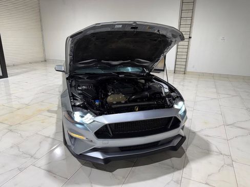 Used 2020 Ford Mustang Premium RWD image 5