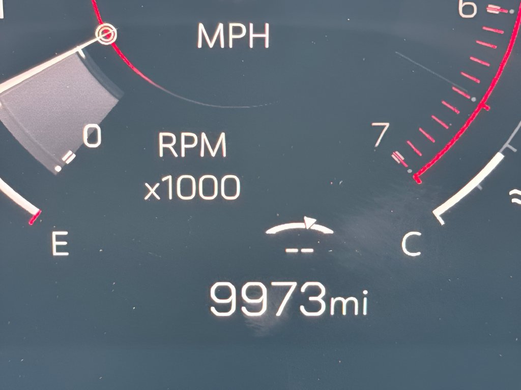 Used 2025 GMC Yukon Denali RWD image 25