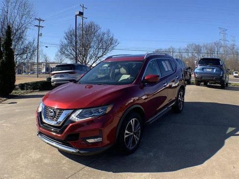 Used 2018 Nissan Rogue SL w/ Premium Package image 1