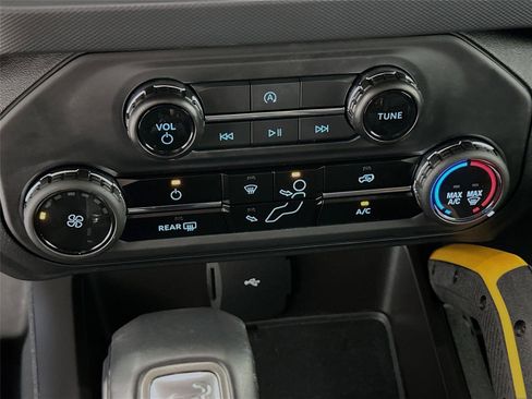 Used 2024 Ford Bronco Badlands AWD/4WD image 9