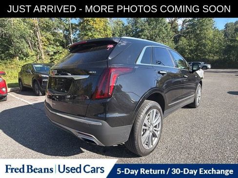 Used 2024 Cadillac XT5 Premium Luxury w/ LPO, Floor Liner Package AWD/4WD image 8