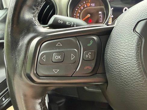 Used 2022 Jeep Gladiator Sport AWD/4WD image 14
