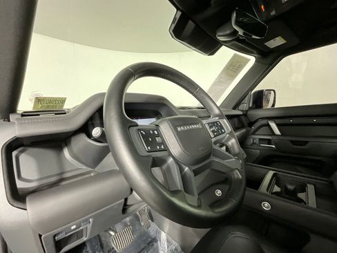 Certified 2024 Land Rover Defender 110 X-Dynamic SE image 15