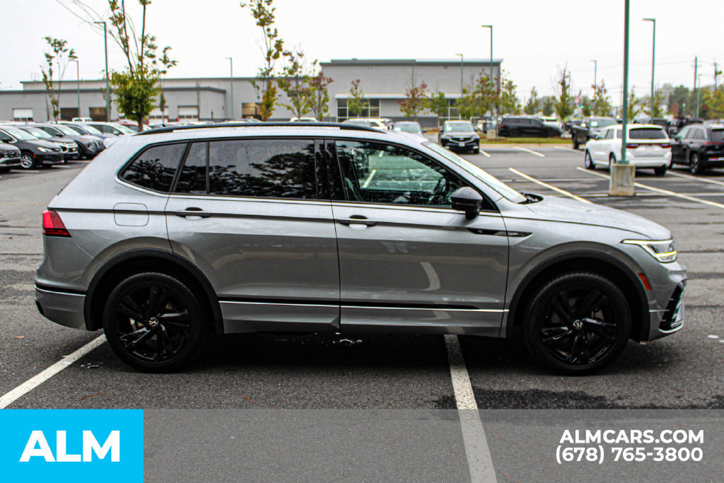 Used 2023 Volkswagen Tiguan SE R-Line AWD/4WD image 8
