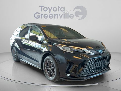 Certified 2024 Toyota Sienna XSE w/ XSE Plus Package AWD/4WD image 8