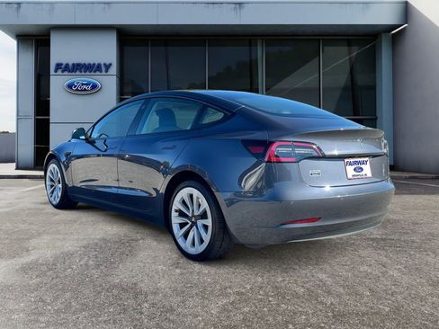 Used 2022 Tesla Model 3 image 4