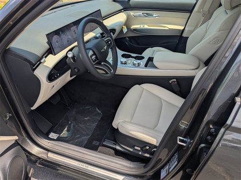 New 2026 Genesis GV70 2.5T Select image 9