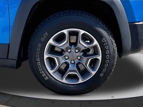 Certified 2021 Jeep Cherokee Trailhawk w/ Premium Leather Package image 34