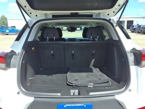 Used 2023 Chevrolet TrailBlazer LT FWD image 8