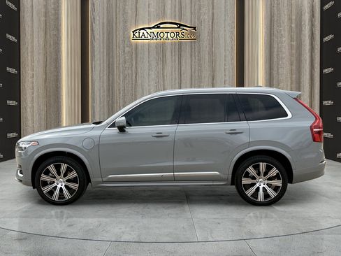 Used 2025 Volvo XC90 T8 Ultra AWD/4WD image 4