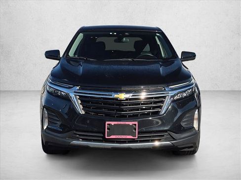 Used 2024 Chevrolet Equinox LT FWD image 2