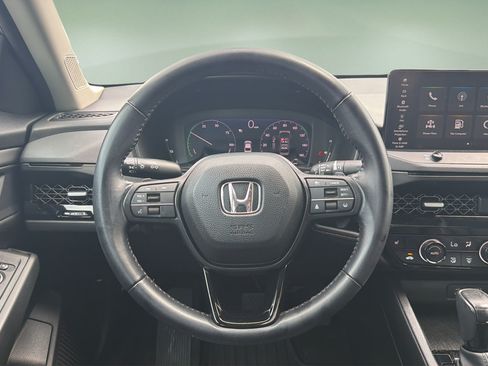 Used 2023 Honda Accord EX-L image 9