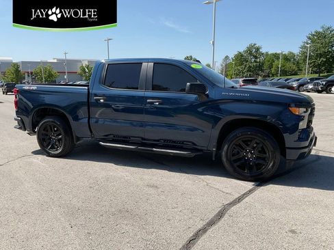 Used 2023 Chevrolet Silverado 1500 Custom AWD/4WD image 1