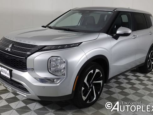 Used 2024 Mitsubishi Outlander SE FWD image 9