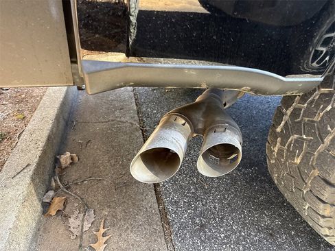 Used 2023 Ford F250 XLT w/ Black Appearance Package image 19