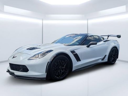 Used 2018 Chevrolet Corvette Z06 image 7
