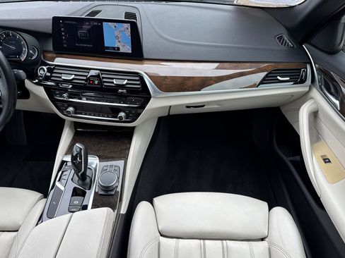 Used 2018 BMW 530i RWD image 30