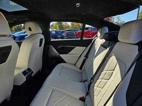 Used 2026 BMW i5 eDrive40 image 20