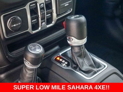 Used 2025 Jeep Wrangler Sahara image 18