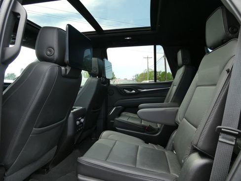 Certified 2021 GMC Yukon Denali w/ Denali Premium Package image 22