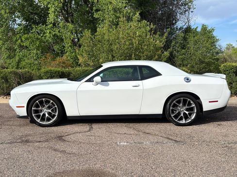 Used 2022 Dodge Challenger GT RWD image 7