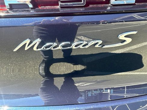 Used 2022 Porsche Macan S AWD/4WD image 12