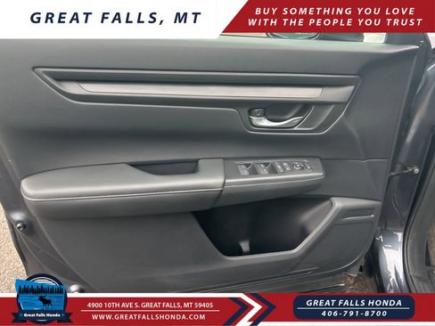 Used 2023 Honda CR-V LX image 12