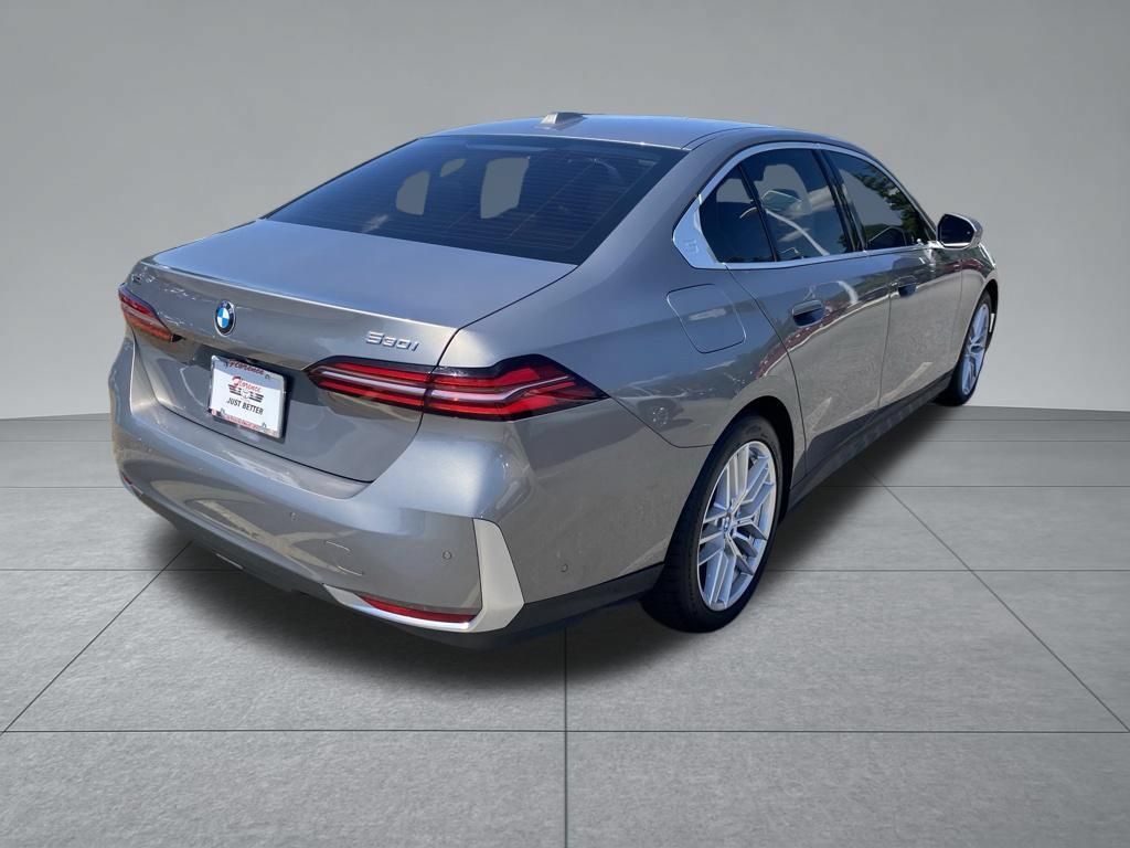 Used 2024 BMW 530i xDrive AWD/4WD image 14