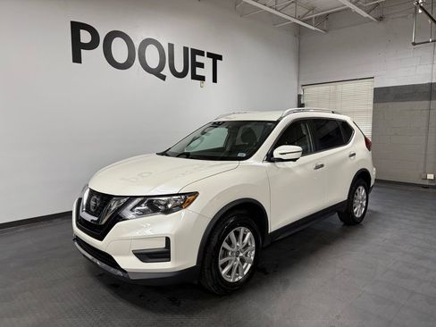 Used 2018 Nissan Rogue SV w/ Premium Package AWD/4WD image 2