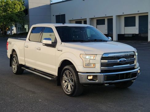 Used 2017 Ford F150 Lariat w/ Equipment Group 502A Luxury AWD/4WD image 5