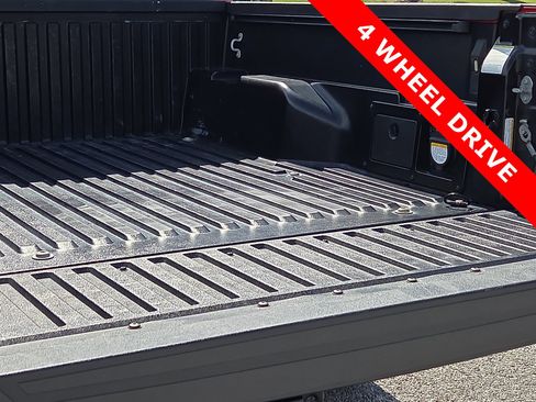 Used 2023 Toyota Tacoma TRD Sport w/ Technology Package AWD/4WD image 9