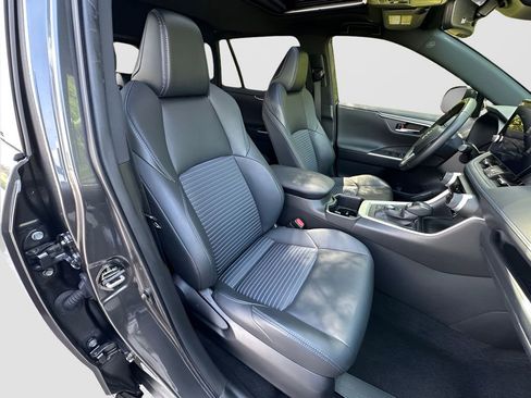 Used 2023 Toyota RAV4 XSE AWD/4WD image 23