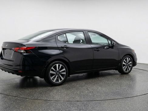 Used 2025 Nissan Versa SV image 9