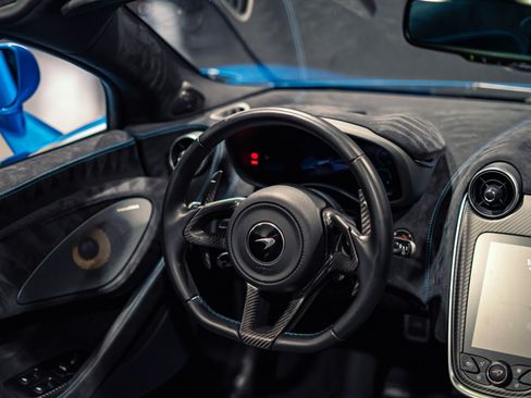 Used 2020 McLaren 600LT Spider RWD image 24